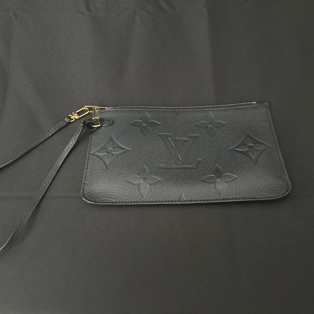 Louis Vuitton Empreinte Monogram Neverfull MM Black Tote - Picture 5 of 8